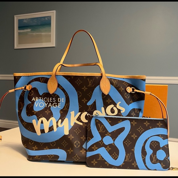 Louis Vuitton Tahitienne Cities Destination Mykonos zip pouch💙💙 - Picture 1 of 11